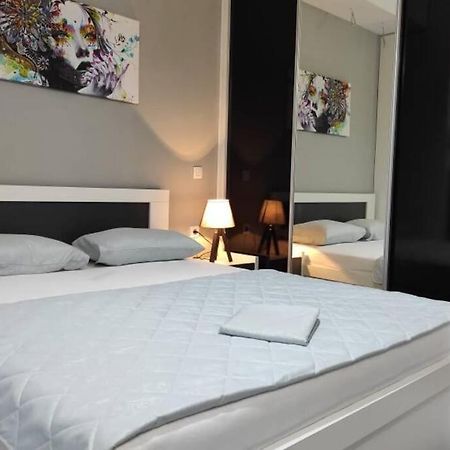 Centar One Apartmant Skopje Ngoại thất bức ảnh