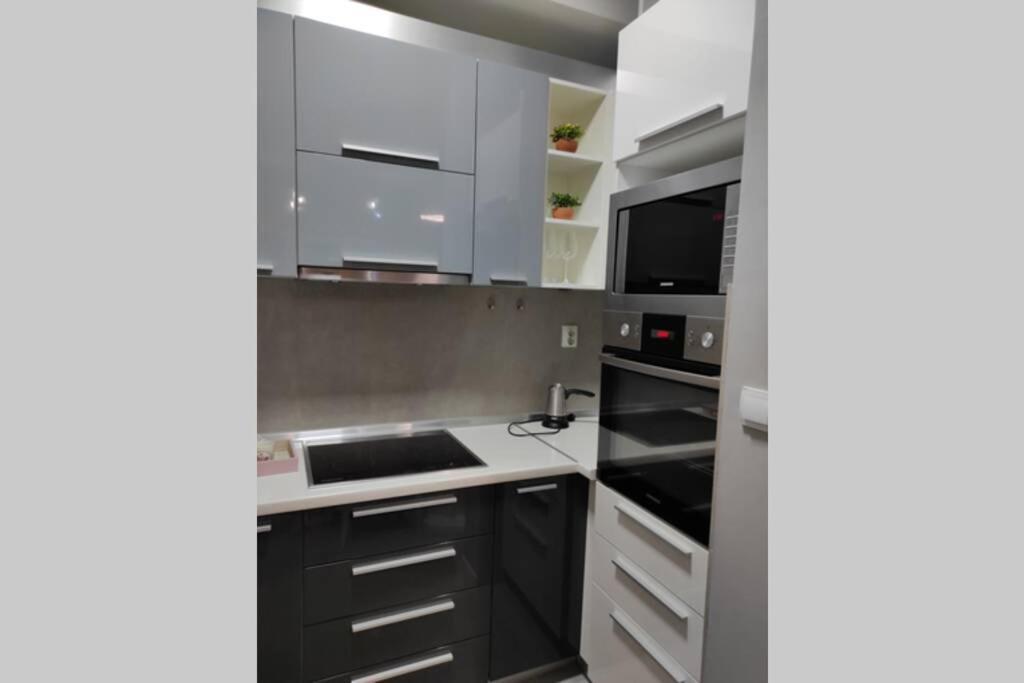 Centar One Apartmant Skopje Ngoại thất bức ảnh