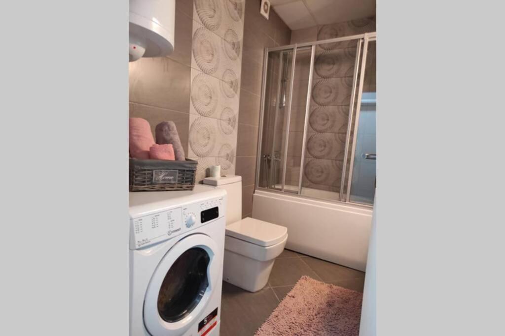 Centar One Apartmant Skopje Ngoại thất bức ảnh